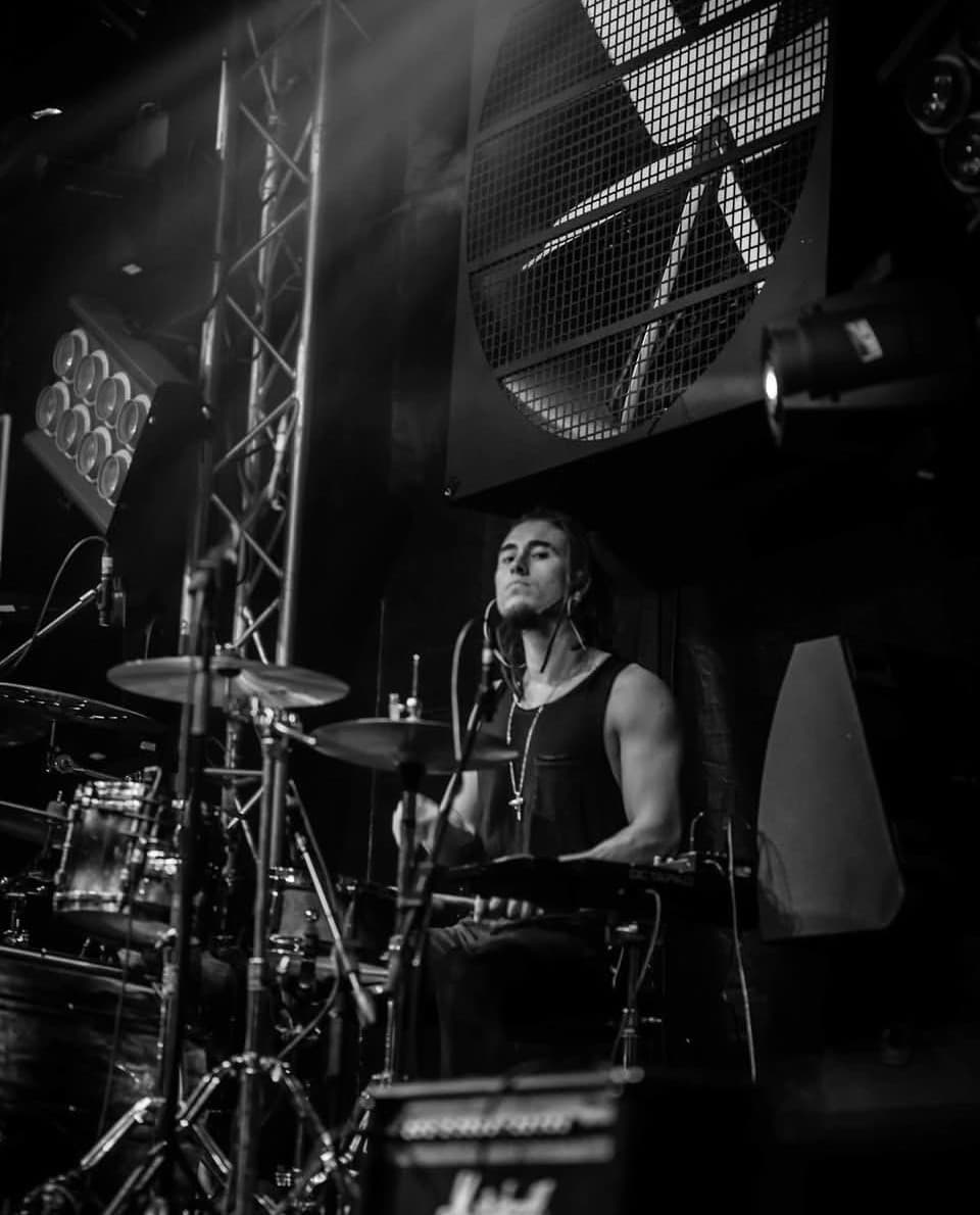 Türker davulda, Jolly Joker Ankara sahnesi